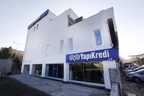 Yapı Kredi Bankası Demirciler St
