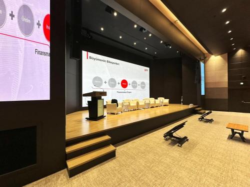 Türkiye İhracatçılar Meclisi Konferans Salonukütahya seramik unicera fuarı #fuarstand #internationalfairdesing #mimari #içmimari #expo #messe #fuar #stand #ofis #villa # mağaza #showroom #dekorasyon #proje #uygulama #yapifuari #imob #motosikletfuari #fair #exhibition #ahsapstand #modulerstand #banka #sube #villadekorasyon #showroomdekorasyon #uluslararasi #design #içmimar #fairdesign #unicera #kutahyaseramik #mimarsinanüniversitesi #güzelsanatlar #kütüphane #tim #konferanssalonu #türkiyeihracatcılarmeclisi #konferans