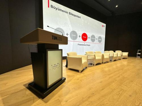 Türkiye İhracatçılar Meclisi Konferans Salonukütahya seramik unicera fuarı #fuarstand #internationalfairdesing #mimari #içmimari #expo #messe #fuar #stand #ofis #villa # mağaza #showroom #dekorasyon #proje #uygulama #yapifuari #imob #motosikletfuari #fair #exhibition #ahsapstand #modulerstand #banka #sube #villadekorasyon #showroomdekorasyon #uluslararasi #design #içmimar #fairdesign #unicera #kutahyaseramik #mimarsinanüniversitesi #güzelsanatlar #kütüphane #tim #konferanssalonu #türkiyeihracatcılarmeclisi #konferans