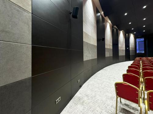 Türkiye İhracatçılar Meclisi Konferans Salonukütahya seramik unicera fuarı #fuarstand #internationalfairdesing #mimari #içmimari #expo #messe #fuar #stand #ofis #villa # mağaza #showroom #dekorasyon #proje #uygulama #yapifuari #imob #motosikletfuari #fair #exhibition #ahsapstand #modulerstand #banka #sube #villadekorasyon #showroomdekorasyon #uluslararasi #design #içmimar #fairdesign #unicera #kutahyaseramik #mimarsinanüniversitesi #güzelsanatlar #kütüphane #tim #konferanssalonu #türkiyeihracatcılarmeclisi #konferans