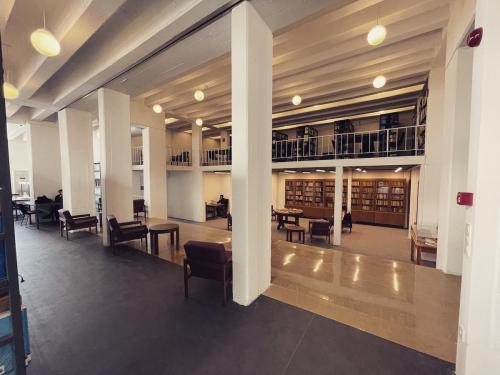 mimar-sinan-universitesi-kutuphanekütahya seramik unicera fuarı #fuarstand #internationalfairdesing #mimari #içmimari #expo #messe #fuar #stand #ofis #villa # mağaza #showroom #dekorasyon #proje #uygulama #yapifuari #imob #motosikletfuari #fair #exhibition #ahsapstand #modulerstand #banka #sube #villadekorasyon #showroomdekorasyon #uluslararasi #design #içmimar #fairdesign #unicera #kutahyaseramik #mimarsinanüniversitesi #güzelsanatlar #kütüphane